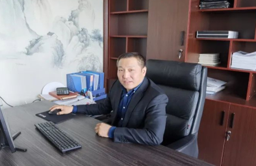 “世”在人為 | 世友地板北京經(jīng)銷商嚴曉華：選擇對的方向，努力前行闖出一片天