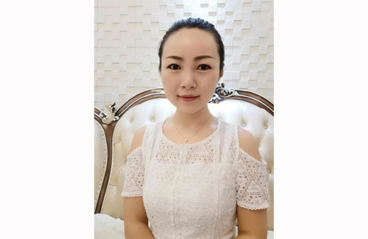 “世”在人為 | 世友地板新疆烏魯木齊經(jīng)銷(xiāo)商張寶月：服務(wù)快一步，業(yè)績(jī)上一層